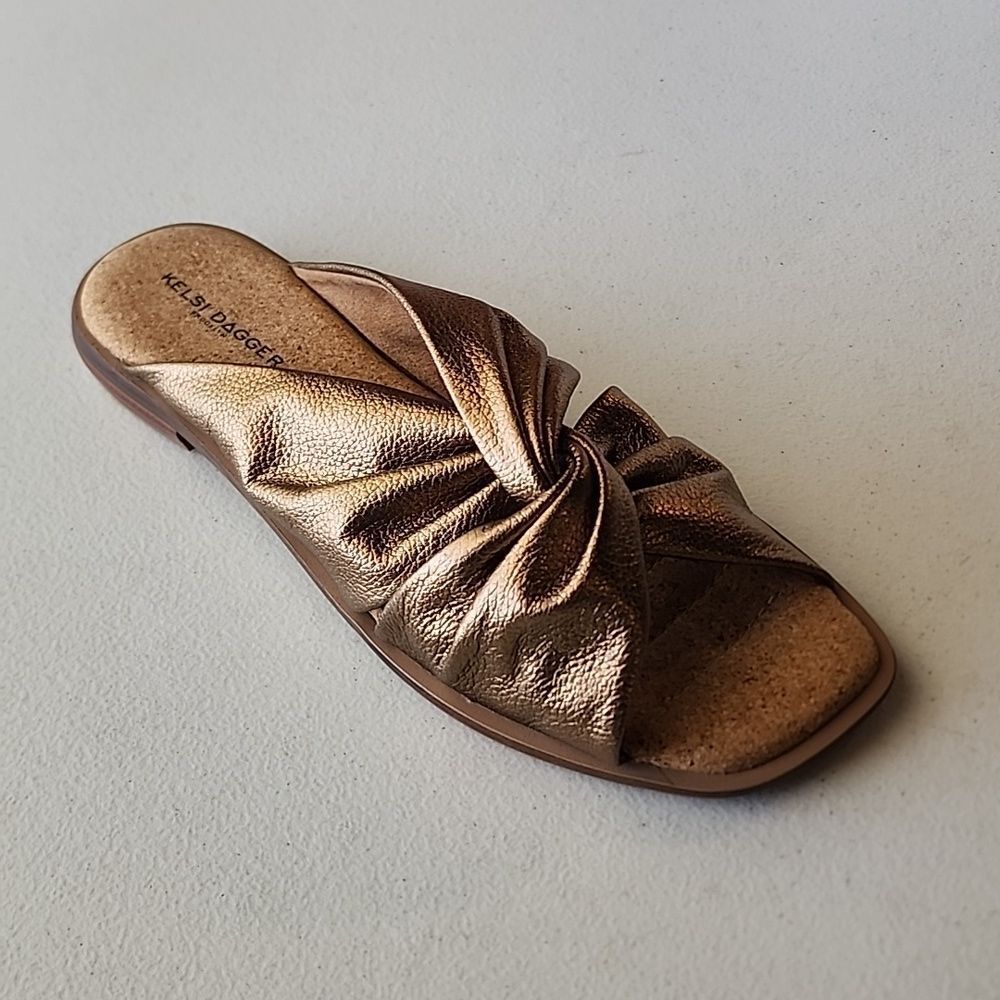 Nearly New Kelsi Dagger Soft Bronze Twist Slides, Size 10 - Picture 1 of 4